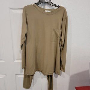 New 2-pc soft jersey blend pant suit with pocket shirt  plis size 1x khaki color